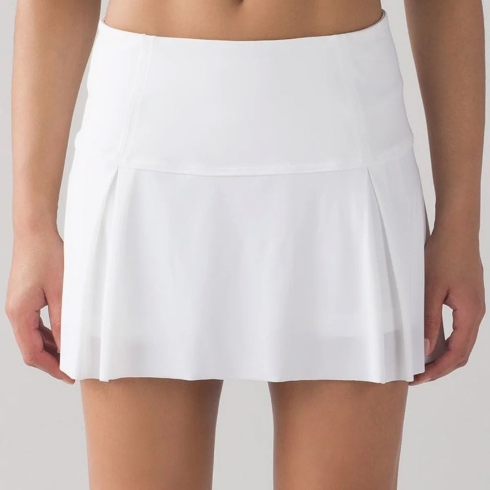 Lululemon 6 tall white skirt skort lost Hit hot